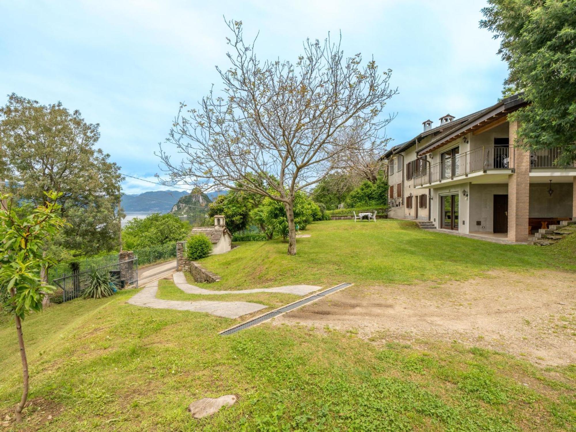 Apartment Tondo-2 By Interhome Castelveccana エクステリア 写真